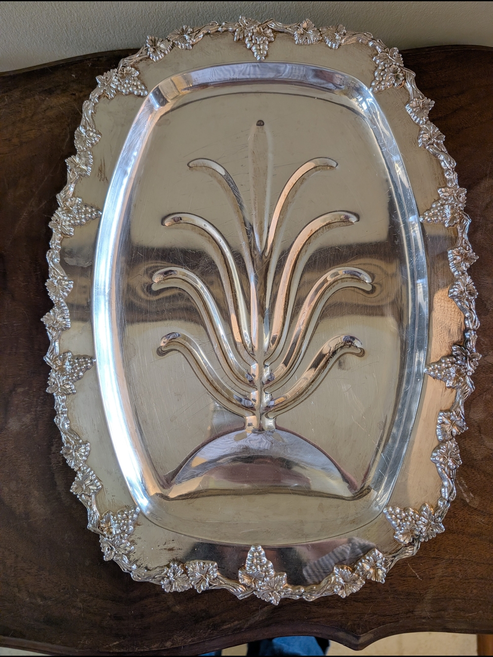 Elegant Victorian Style Grapevine Silver Meat Platter - Tree of Life Well